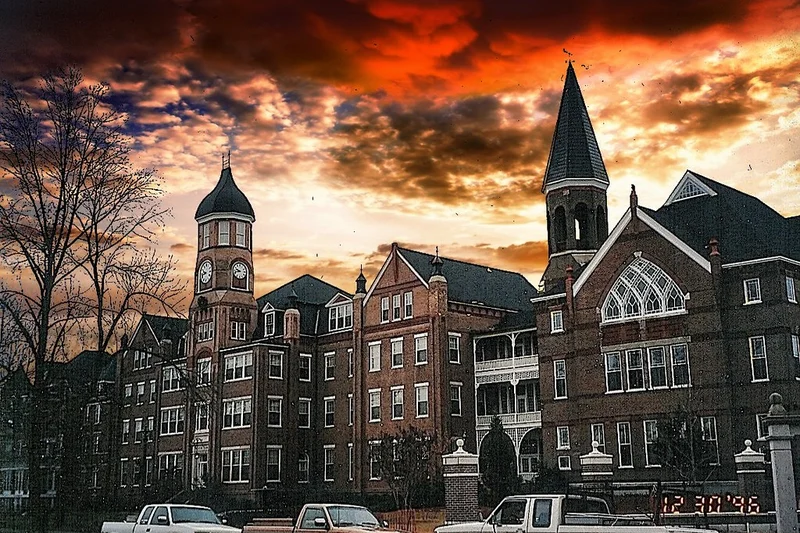 European Graduate School (EGS)