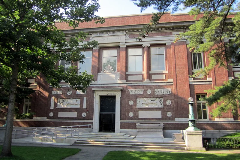 Pompeu Fabra University (UPF)